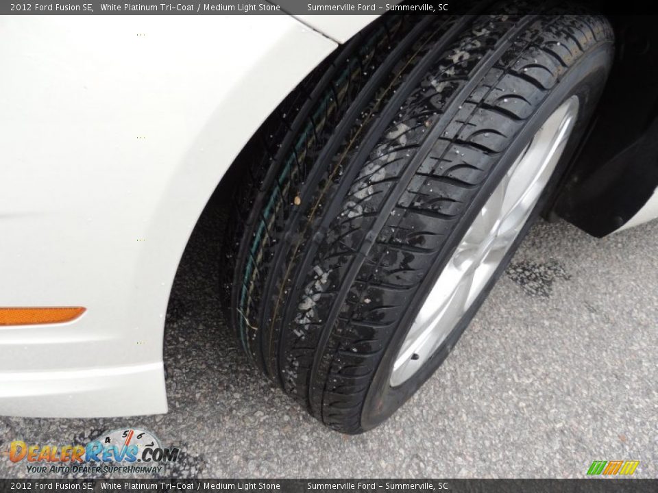 2012 Ford Fusion SE White Platinum Tri-Coat / Medium Light Stone Photo #18