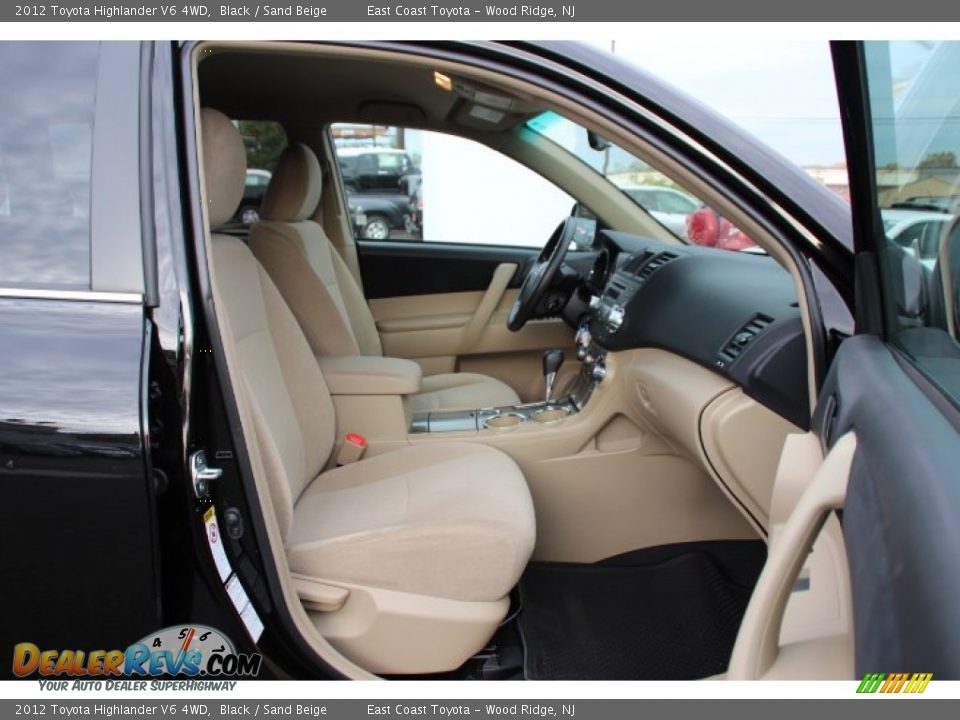 2012 Toyota Highlander V6 4WD Black / Sand Beige Photo #8