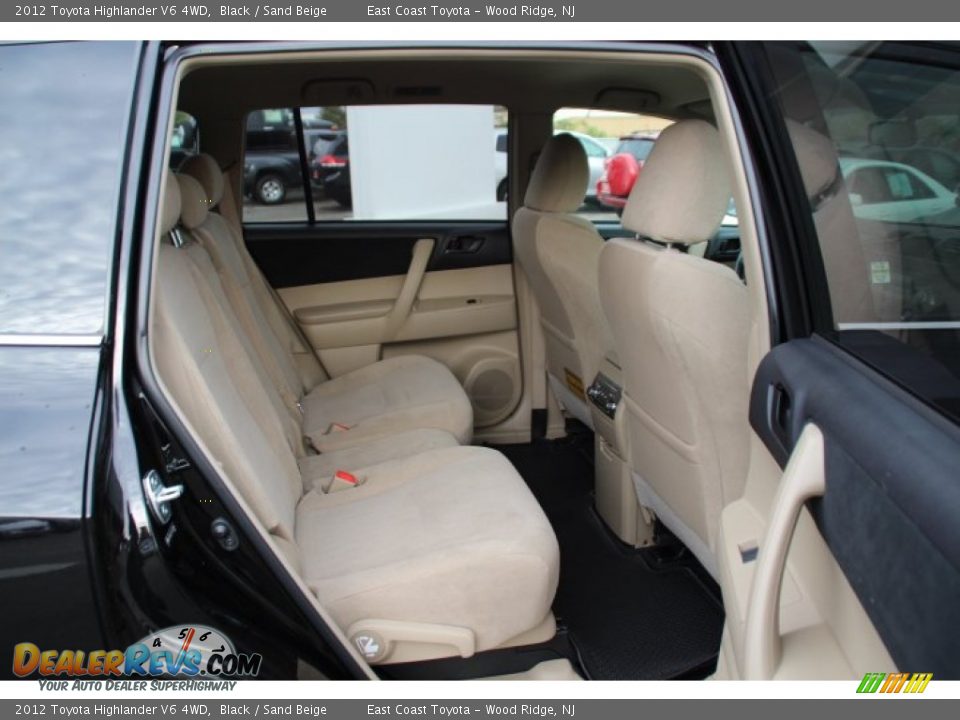 2012 Toyota Highlander V6 4WD Black / Sand Beige Photo #9