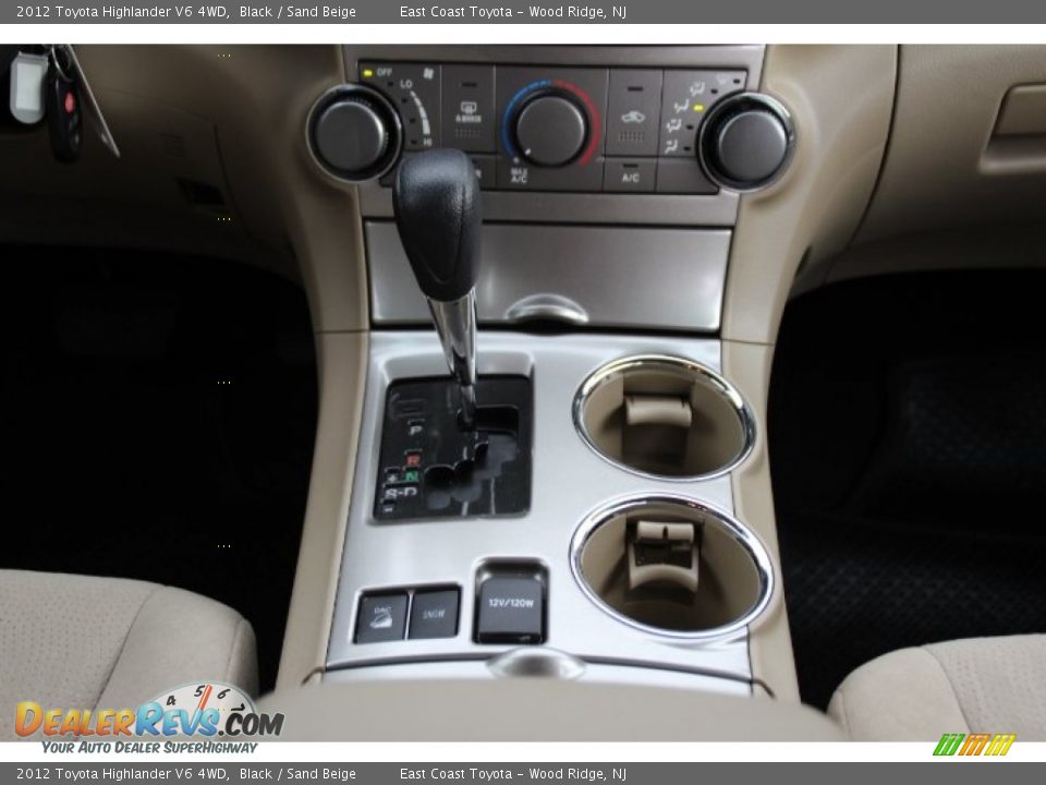 2012 Toyota Highlander V6 4WD Black / Sand Beige Photo #12