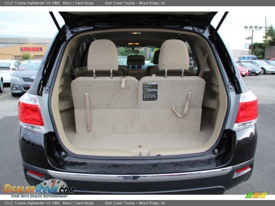 2012 Toyota Highlander V6 4WD Black / Sand Beige Photo #14