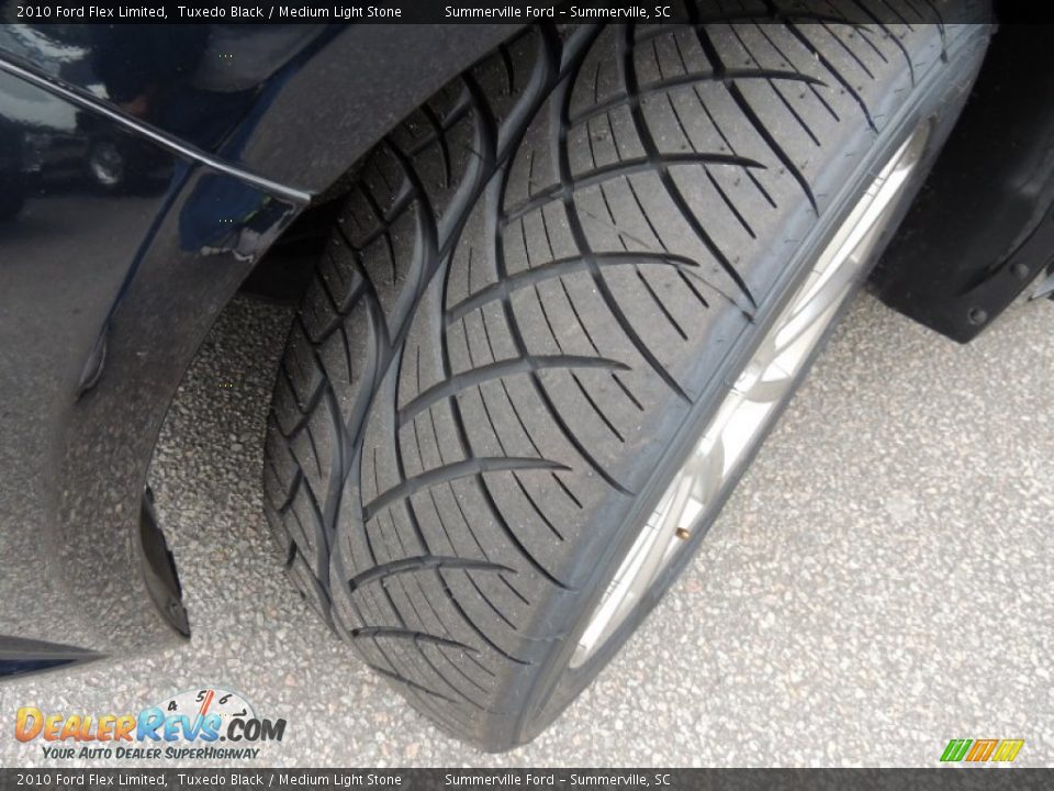 2010 Ford Flex Limited Tuxedo Black / Medium Light Stone Photo #20