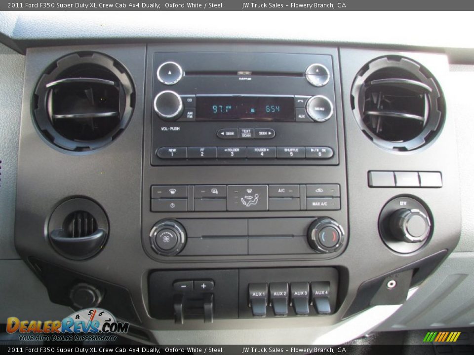 2011 Ford F350 Super Duty XL Crew Cab 4x4 Dually Oxford White / Steel Photo #26