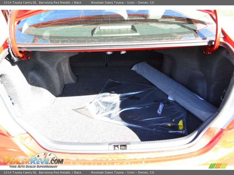2014 Toyota Camry SE Barcelona Red Metallic / Black Photo #9