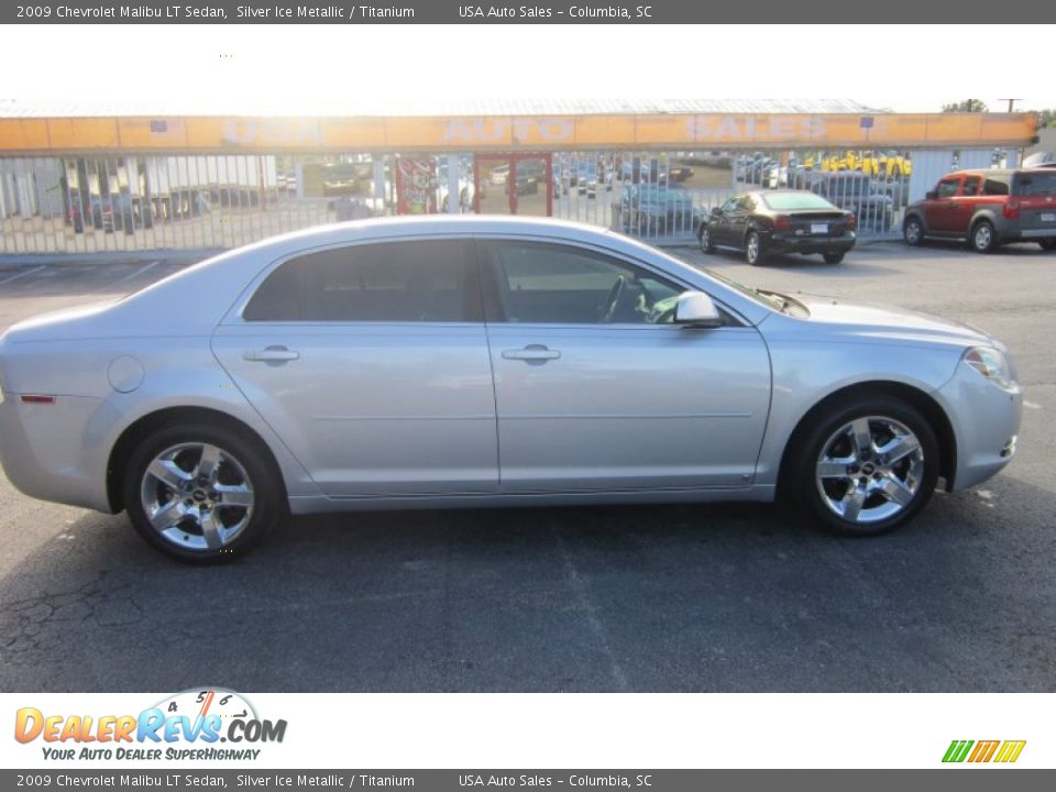 2009 Chevrolet Malibu LT Sedan Silver Ice Metallic / Titanium Photo #4