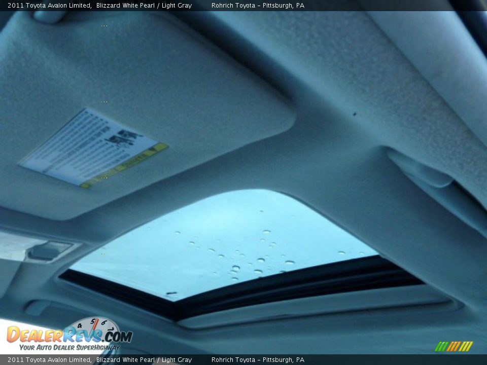 2011 Toyota Avalon Limited Blizzard White Pearl / Light Gray Photo #7