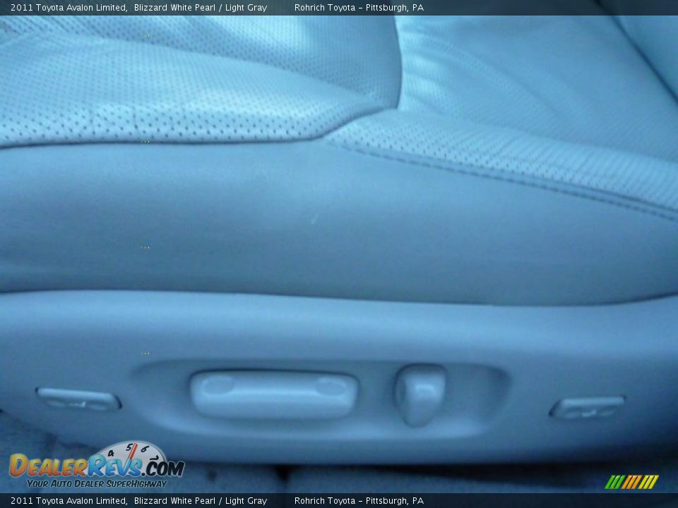 2011 Toyota Avalon Limited Blizzard White Pearl / Light Gray Photo #9