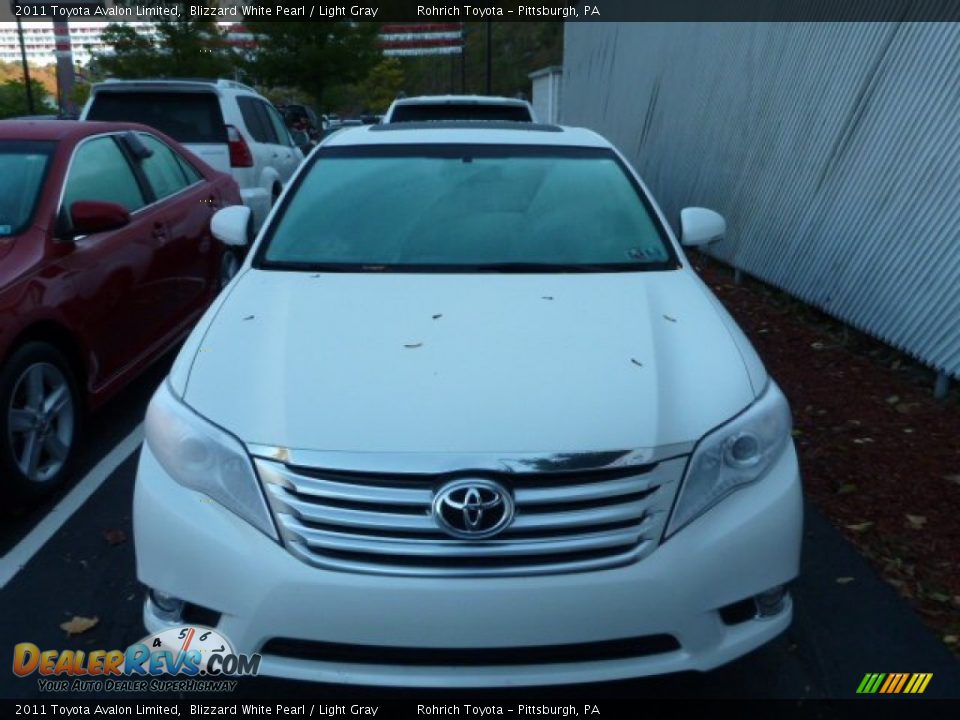 2011 Toyota Avalon Limited Blizzard White Pearl / Light Gray Photo #13