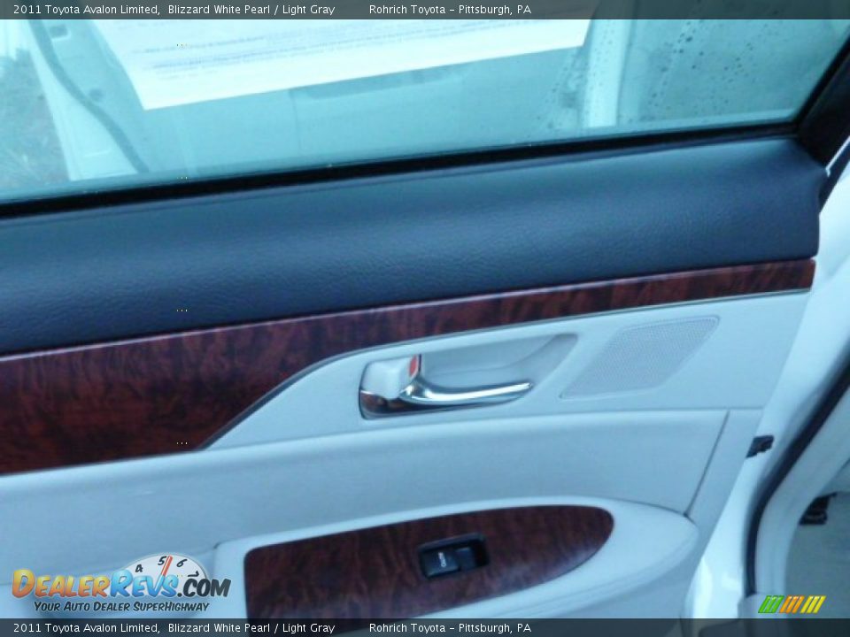 2011 Toyota Avalon Limited Blizzard White Pearl / Light Gray Photo #14