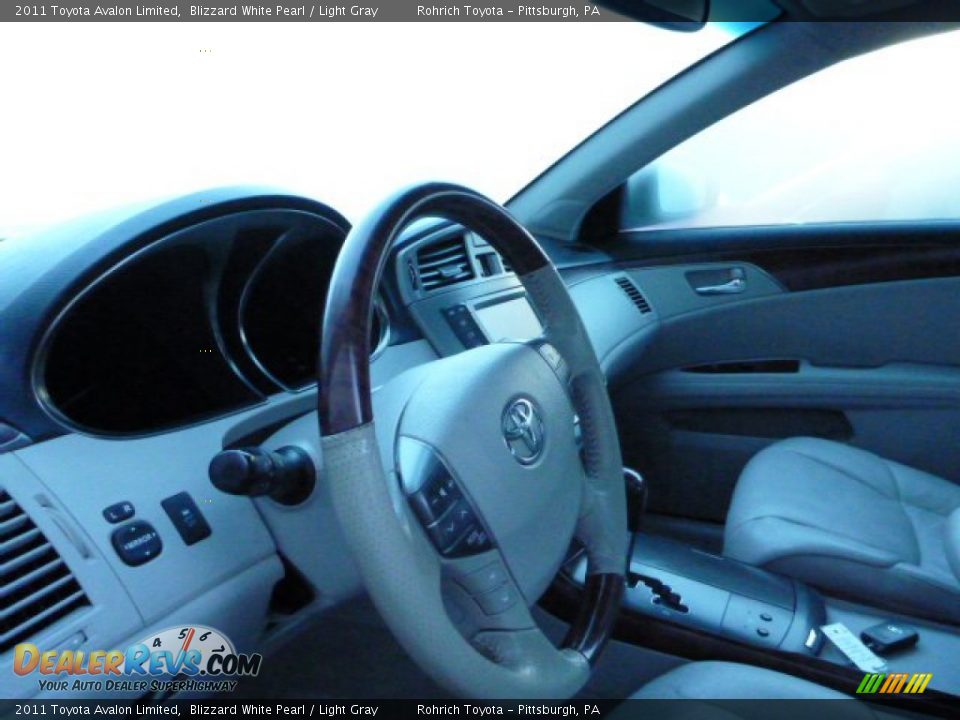 2011 Toyota Avalon Limited Blizzard White Pearl / Light Gray Photo #16