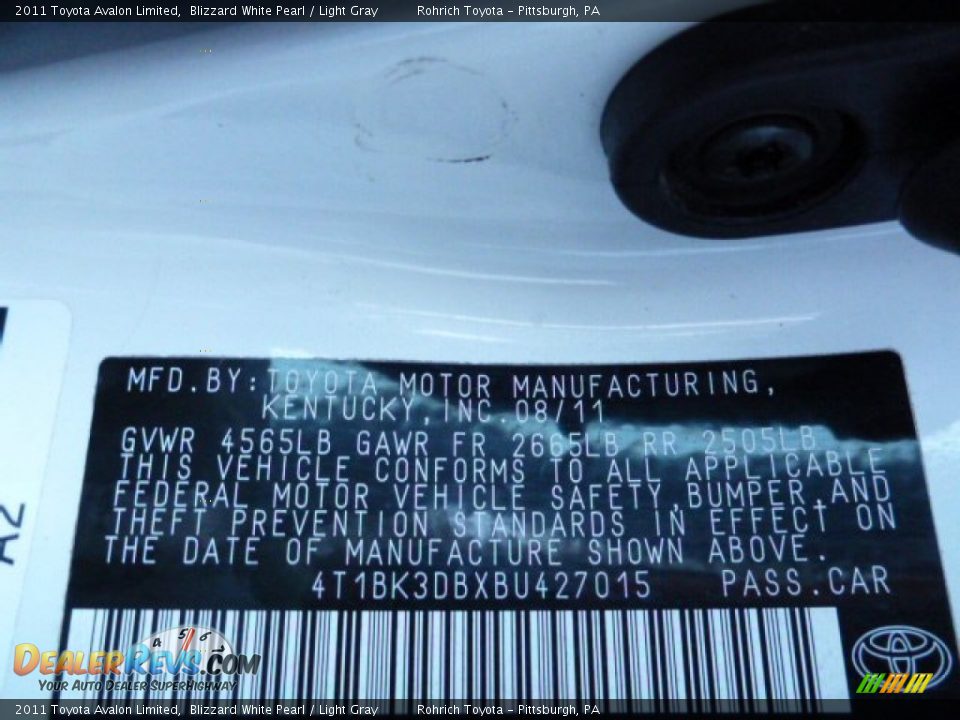 2011 Toyota Avalon Limited Blizzard White Pearl / Light Gray Photo #20