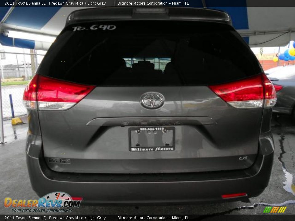 2011 Toyota Sienna LE Predawn Gray Mica / Light Gray Photo #5