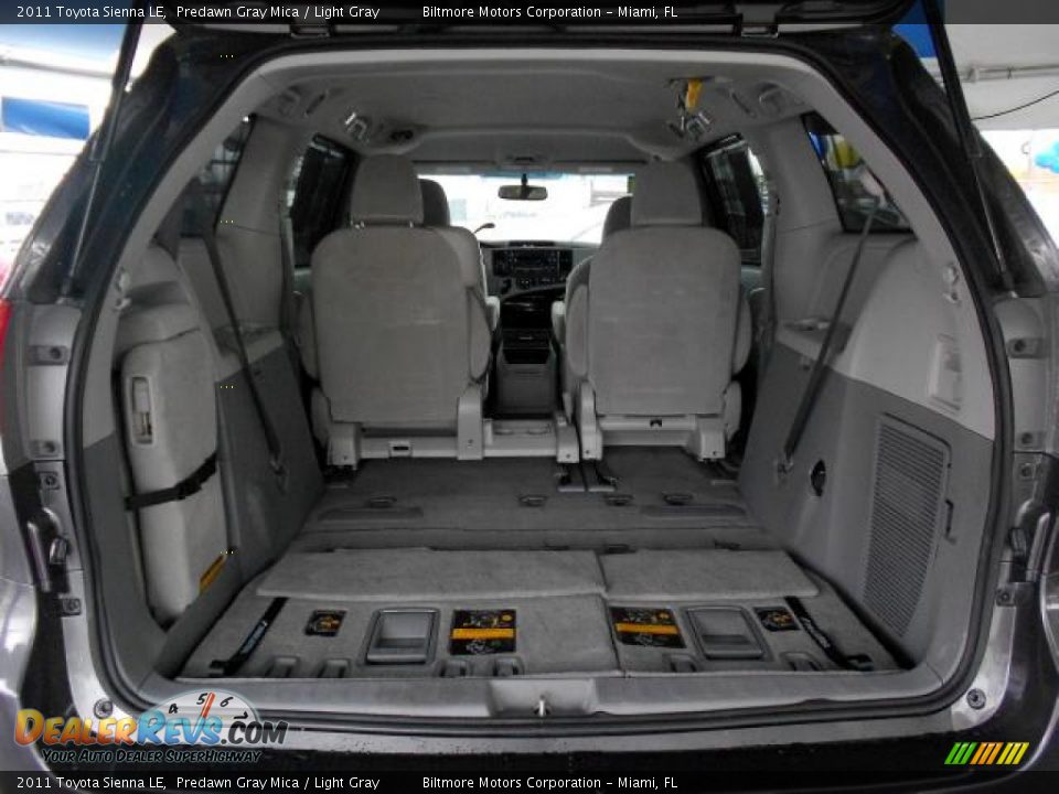 2011 Toyota Sienna LE Predawn Gray Mica / Light Gray Photo #8
