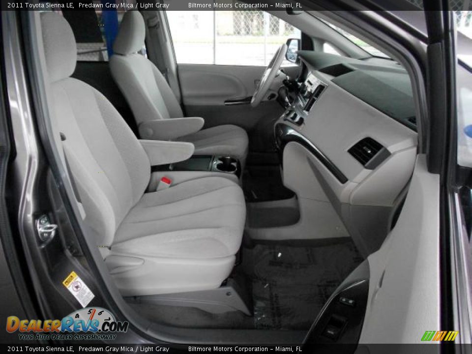 2011 Toyota Sienna LE Predawn Gray Mica / Light Gray Photo #11