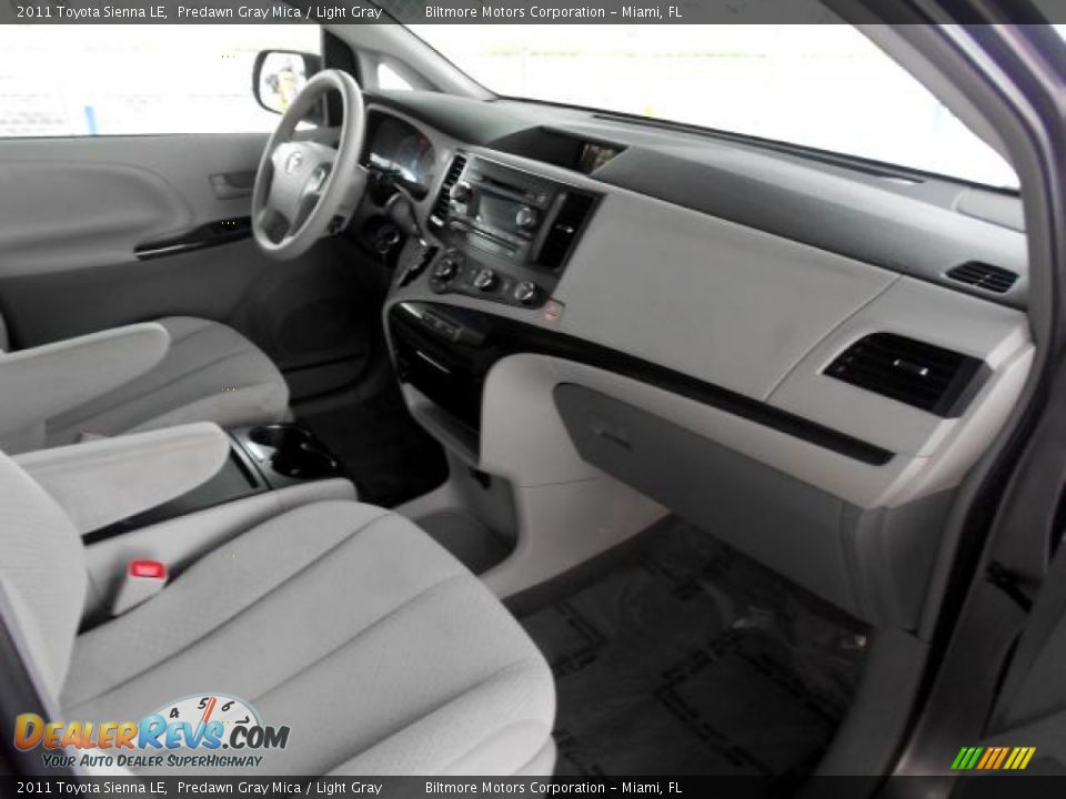 2011 Toyota Sienna LE Predawn Gray Mica / Light Gray Photo #15