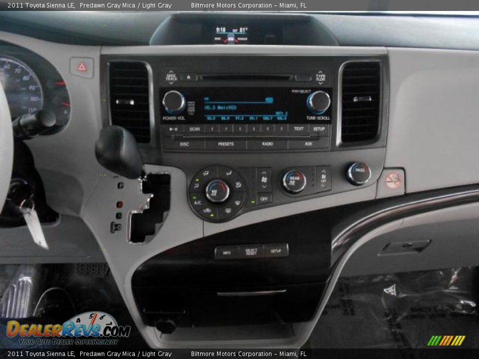 2011 Toyota Sienna LE Predawn Gray Mica / Light Gray Photo #17
