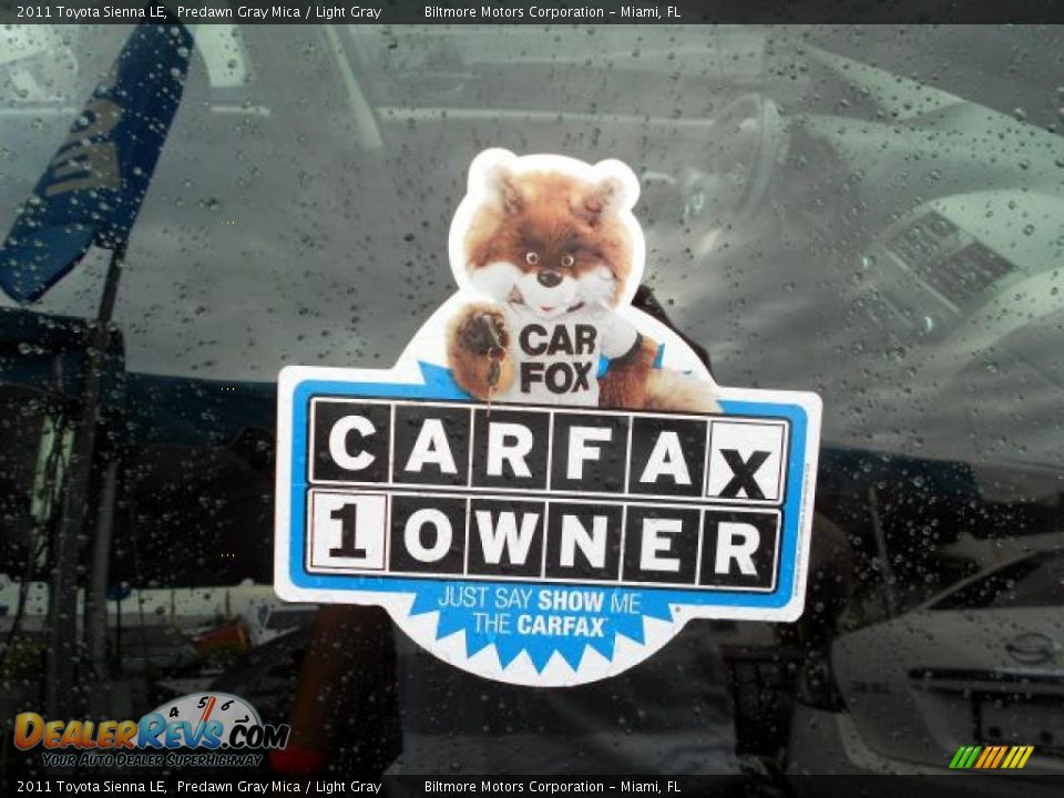 2011 Toyota Sienna LE Predawn Gray Mica / Light Gray Photo #27