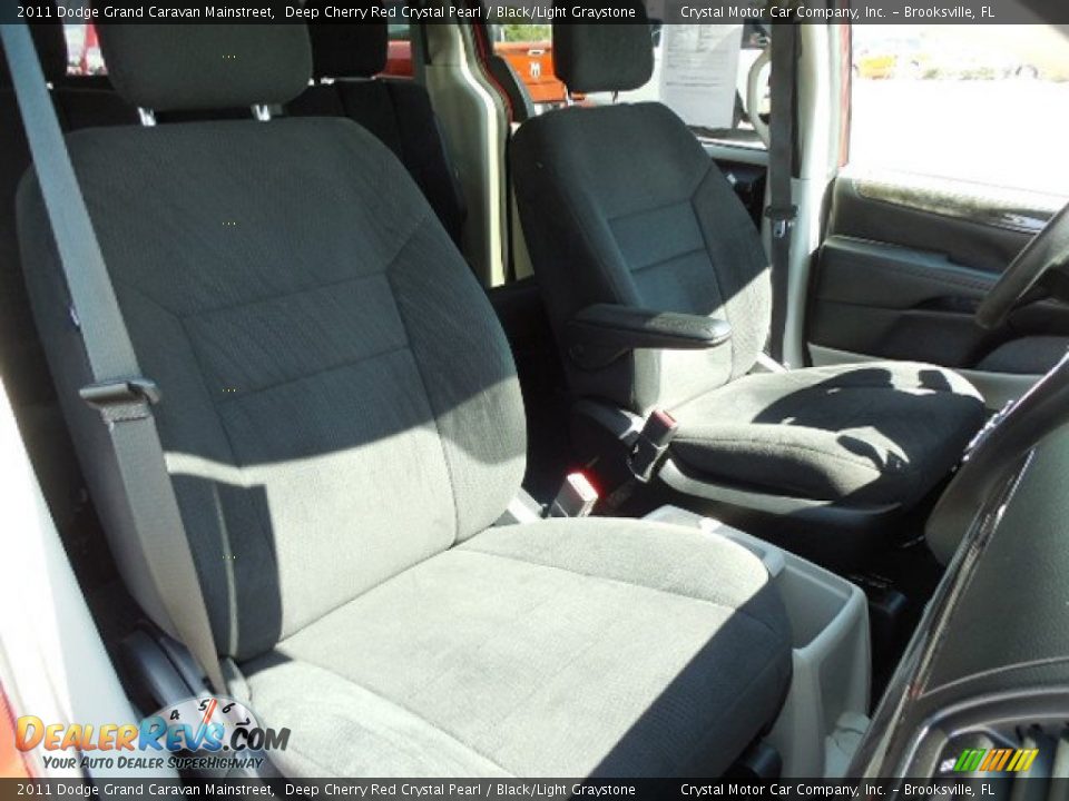 2011 Dodge Grand Caravan Mainstreet Deep Cherry Red Crystal Pearl / Black/Light Graystone Photo #14