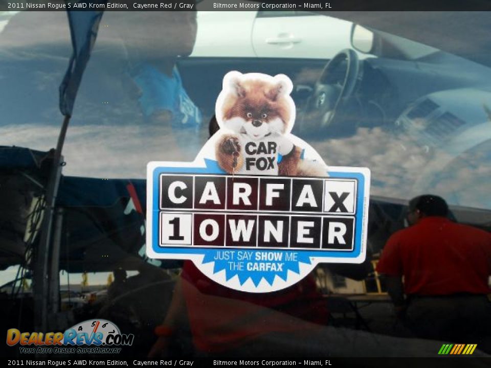 2011 Nissan Rogue S AWD Krom Edition Cayenne Red / Gray Photo #24
