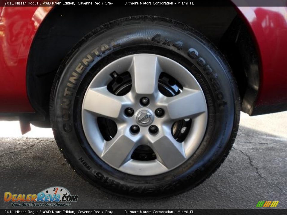 2011 Nissan Rogue S AWD Krom Edition Cayenne Red / Gray Photo #27