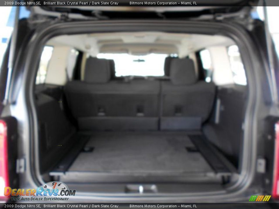 2009 Dodge Nitro SE Brilliant Black Crystal Pearl / Dark Slate Gray Photo #6