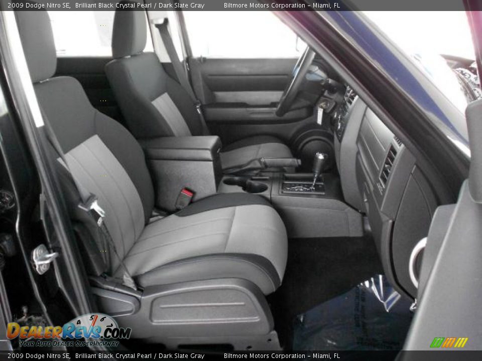 2009 Dodge Nitro SE Brilliant Black Crystal Pearl / Dark Slate Gray Photo #9