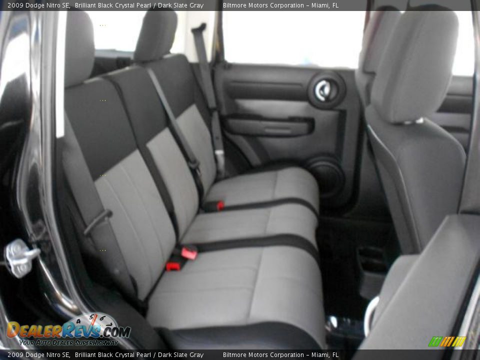 2009 Dodge Nitro SE Brilliant Black Crystal Pearl / Dark Slate Gray Photo #10