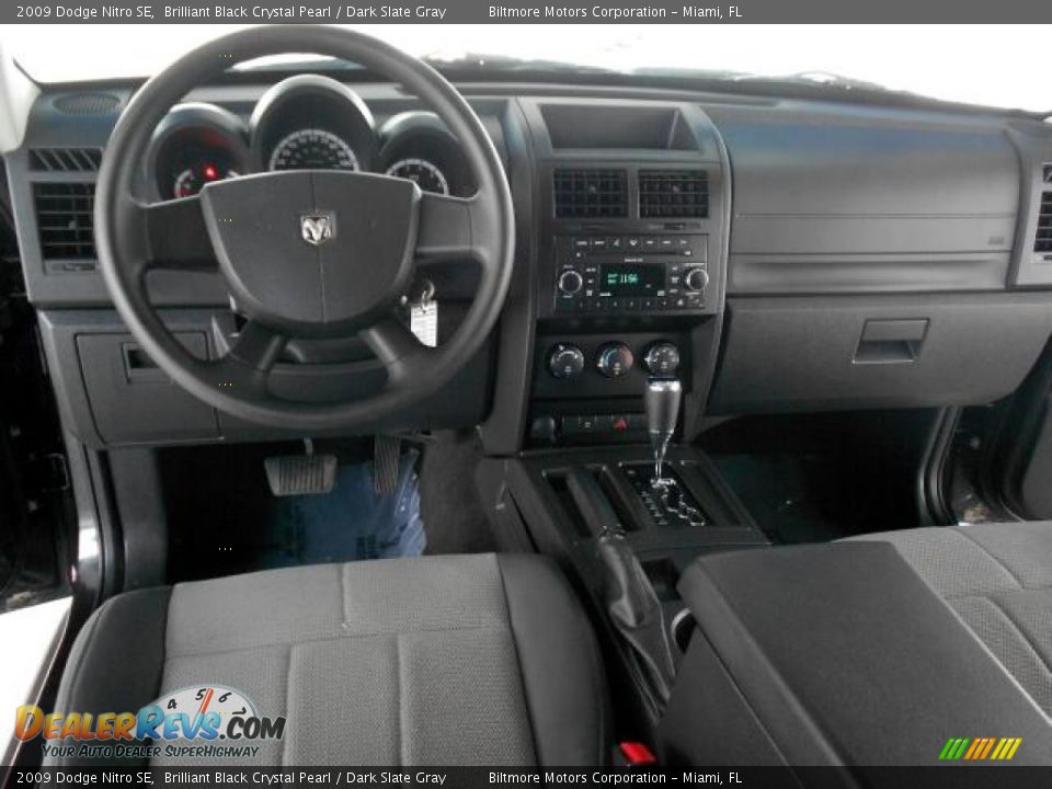 2009 Dodge Nitro SE Brilliant Black Crystal Pearl / Dark Slate Gray Photo #12