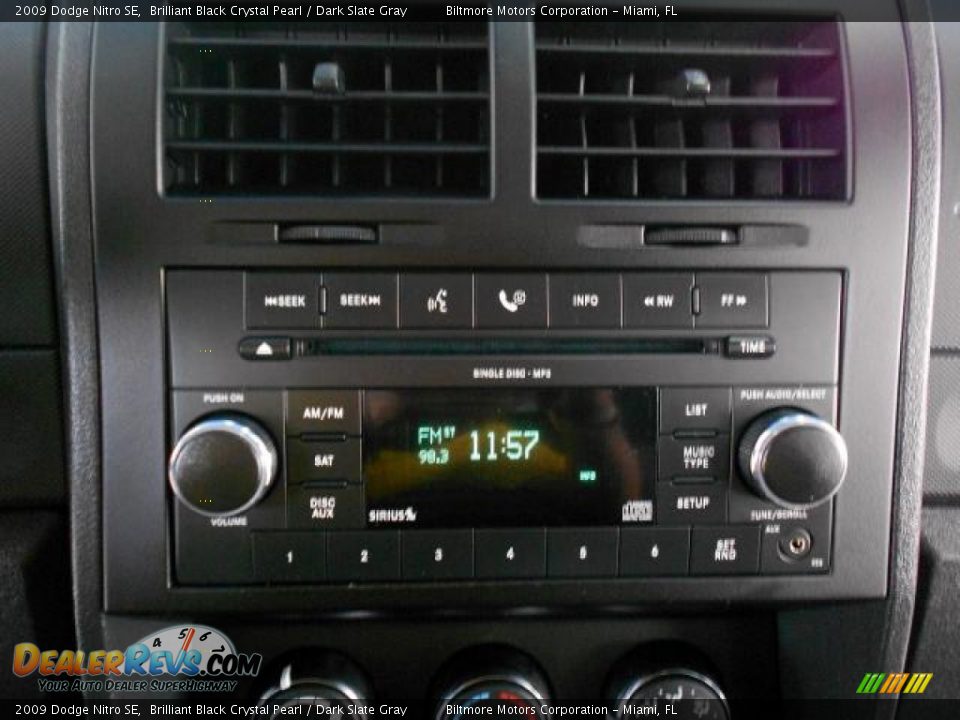 2009 Dodge Nitro SE Brilliant Black Crystal Pearl / Dark Slate Gray Photo #14