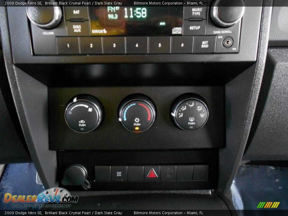 2009 Dodge Nitro SE Brilliant Black Crystal Pearl / Dark Slate Gray Photo #15