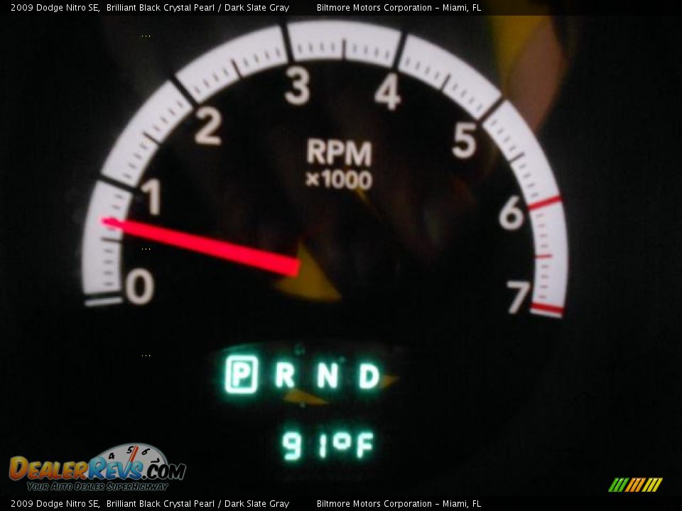 2009 Dodge Nitro SE Brilliant Black Crystal Pearl / Dark Slate Gray Photo #18