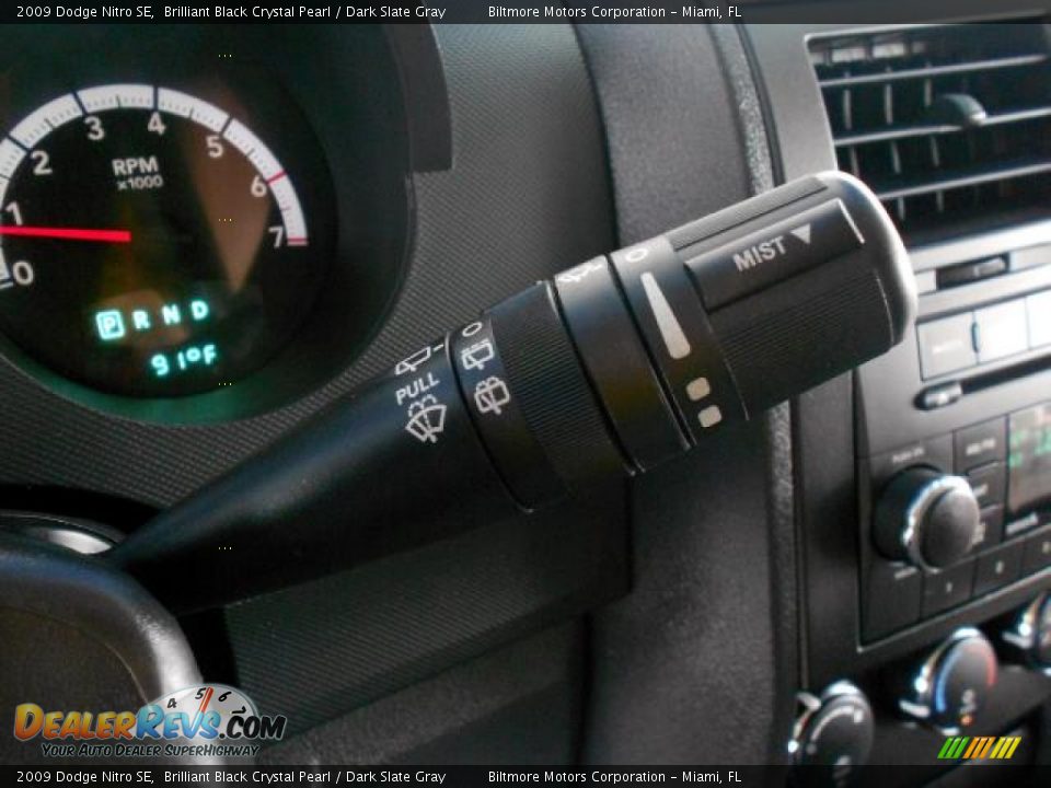 2009 Dodge Nitro SE Brilliant Black Crystal Pearl / Dark Slate Gray Photo #20