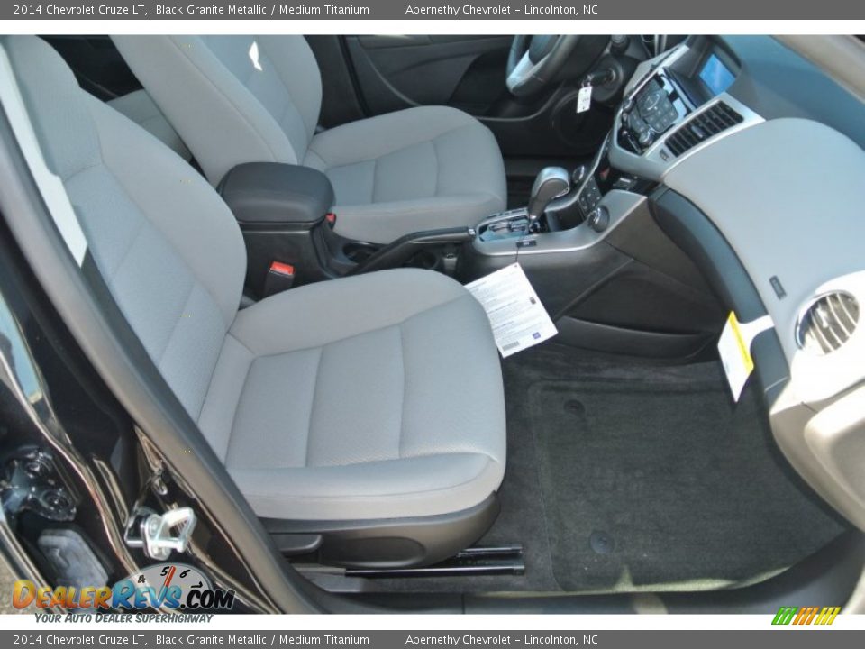 2014 Chevrolet Cruze LT Black Granite Metallic / Medium Titanium Photo #16