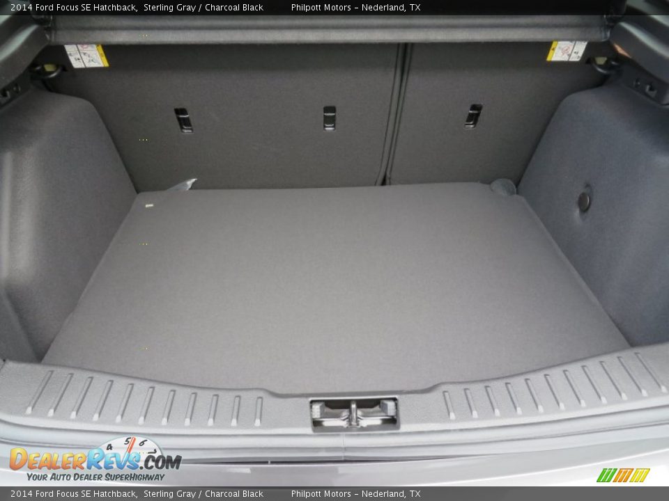 2014 Ford Focus SE Hatchback Sterling Gray / Charcoal Black Photo #23