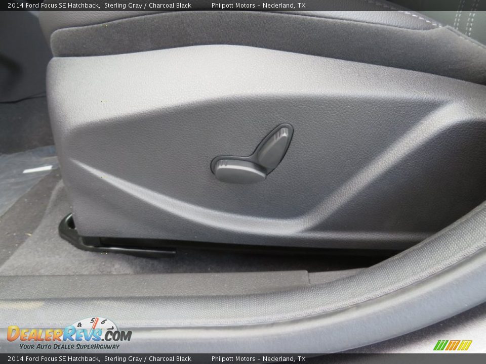2014 Ford Focus SE Hatchback Sterling Gray / Charcoal Black Photo #28