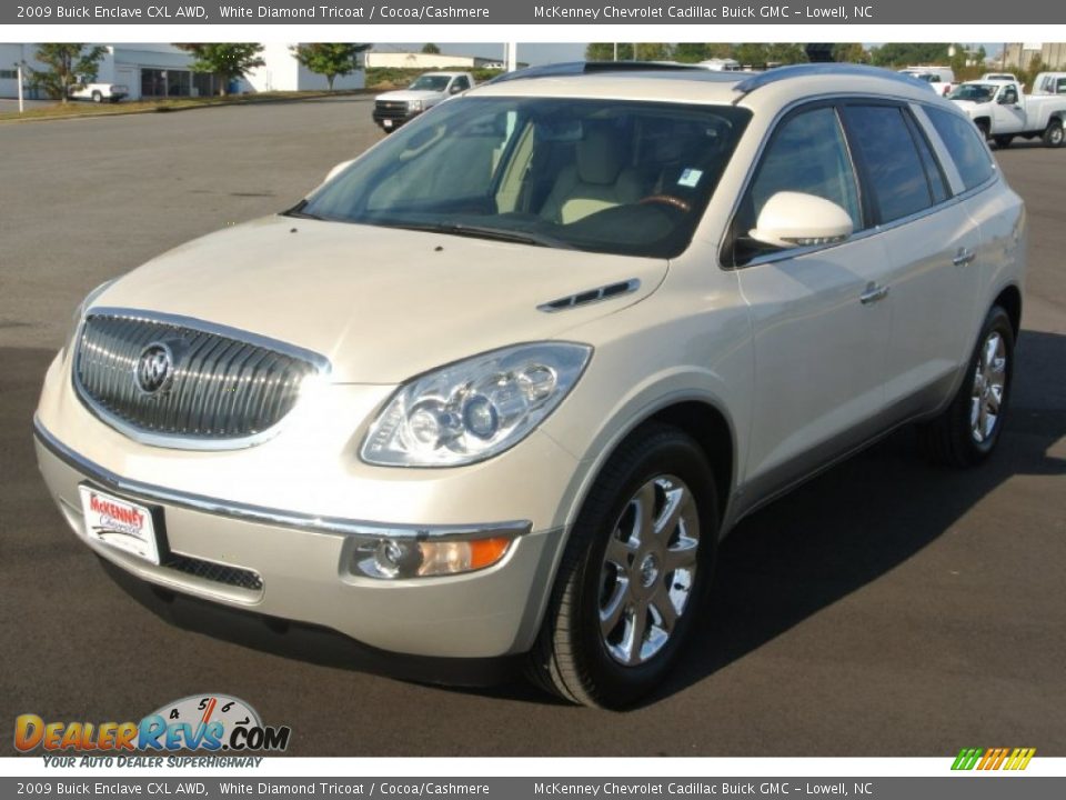 2009 Buick Enclave CXL AWD White Diamond Tricoat / Cocoa/Cashmere Photo #2