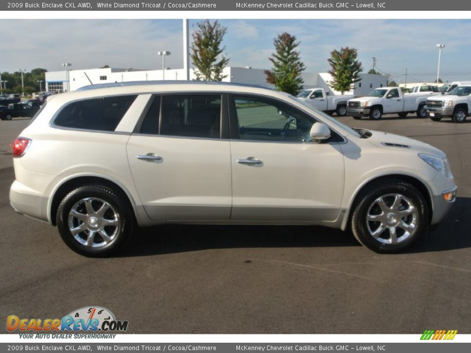 2009 Buick Enclave CXL AWD White Diamond Tricoat / Cocoa/Cashmere Photo #6