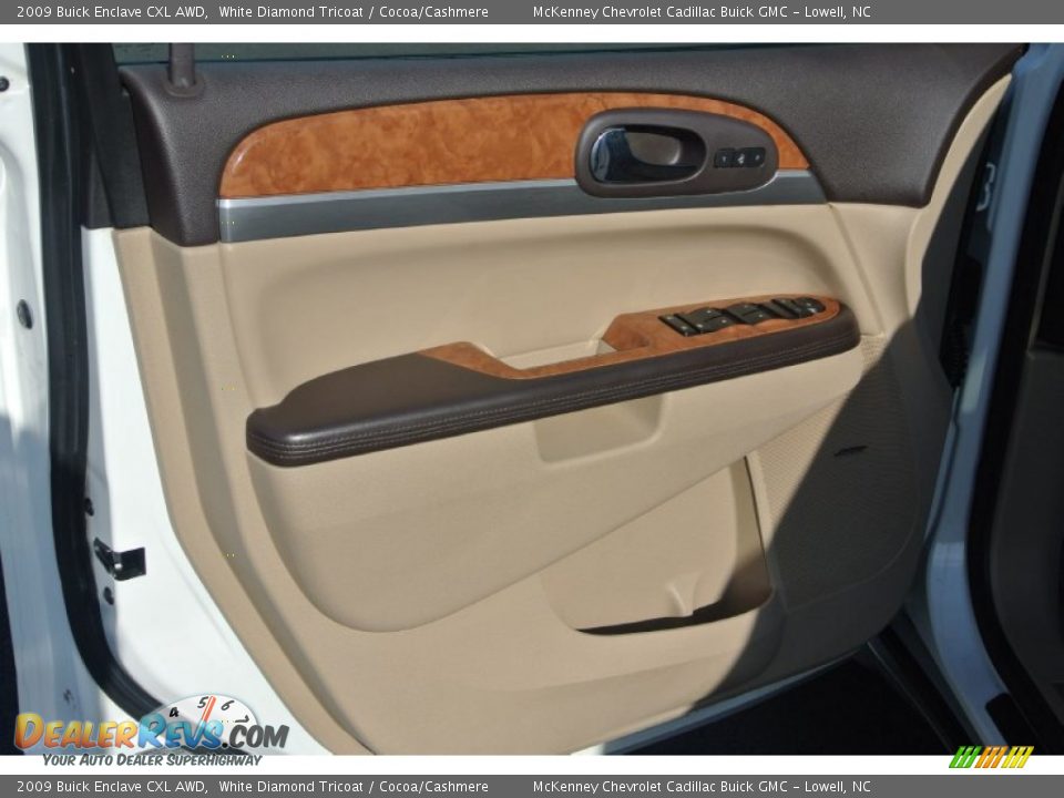 2009 Buick Enclave CXL AWD White Diamond Tricoat / Cocoa/Cashmere Photo #10