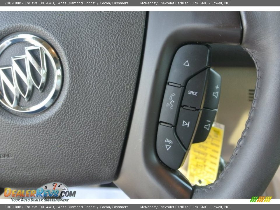 2009 Buick Enclave CXL AWD White Diamond Tricoat / Cocoa/Cashmere Photo #17