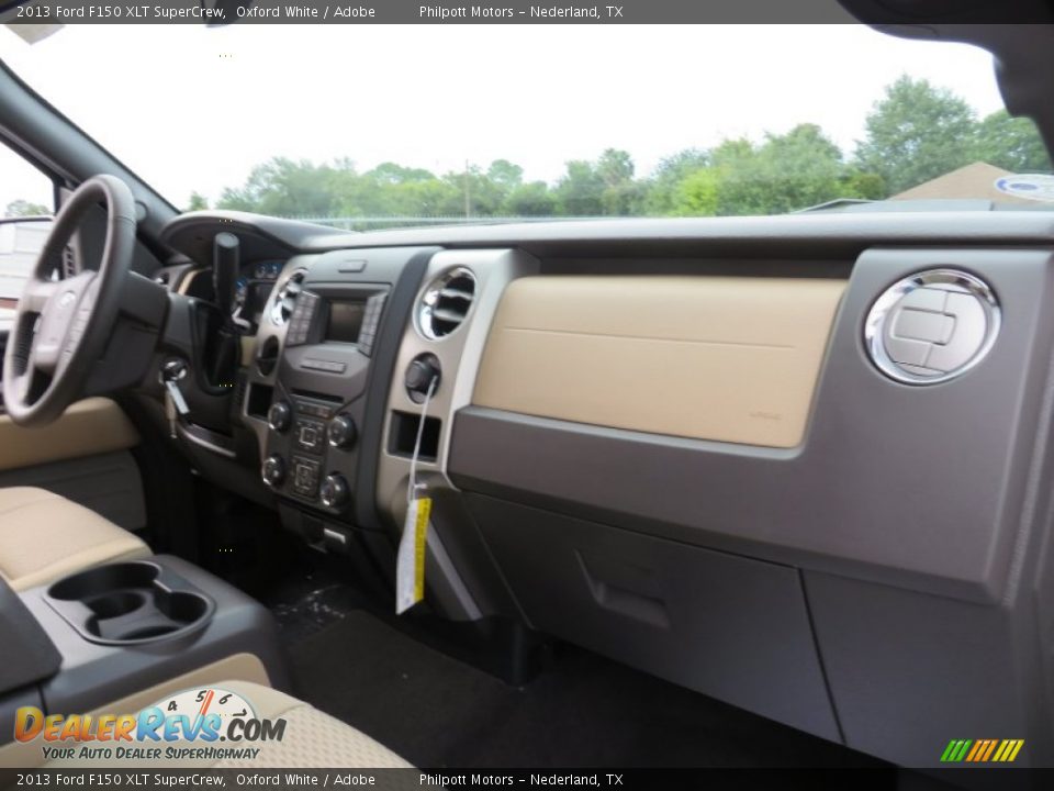2013 Ford F150 XLT SuperCrew Oxford White / Adobe Photo #24