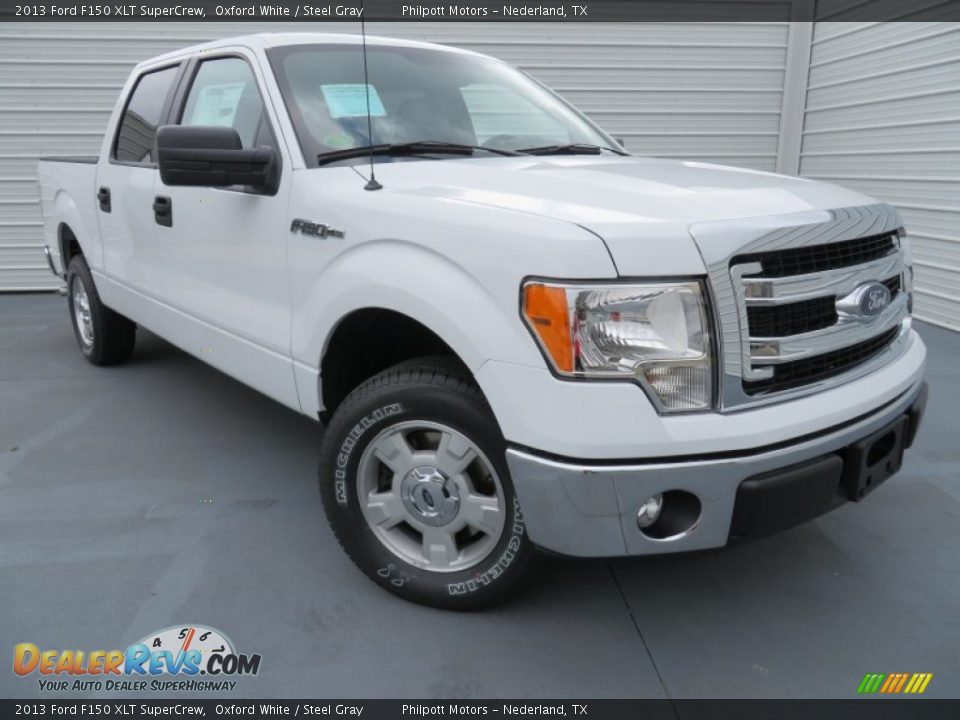 Front 3/4 View of 2013 Ford F150 XLT SuperCrew Photo #2