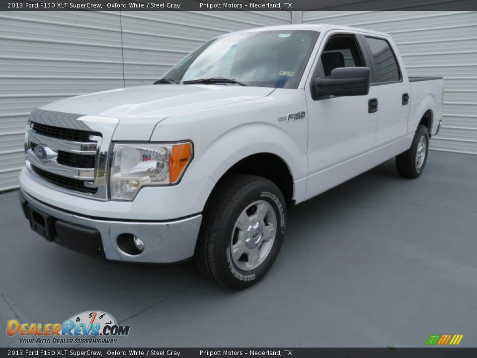 Front 3/4 View of 2013 Ford F150 XLT SuperCrew Photo #7