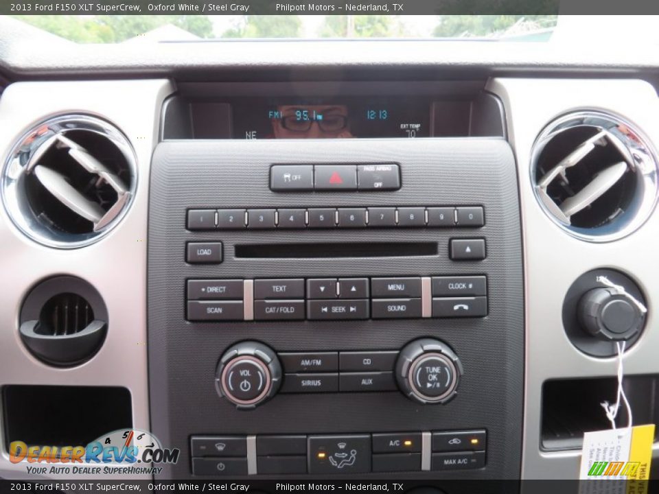 2013 Ford F150 XLT SuperCrew Oxford White / Steel Gray Photo #33