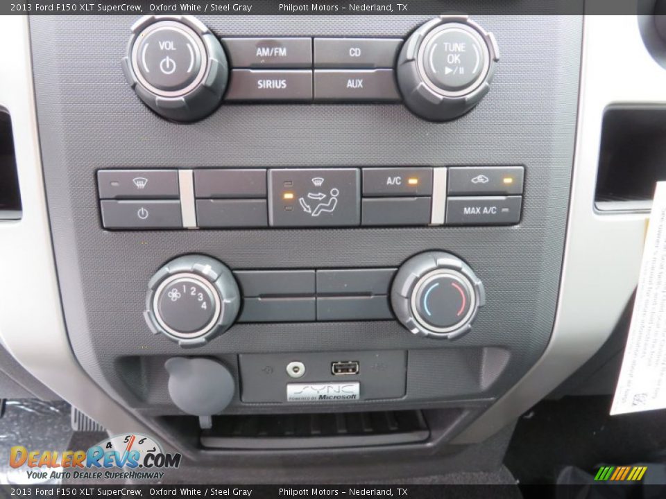 2013 Ford F150 XLT SuperCrew Oxford White / Steel Gray Photo #34