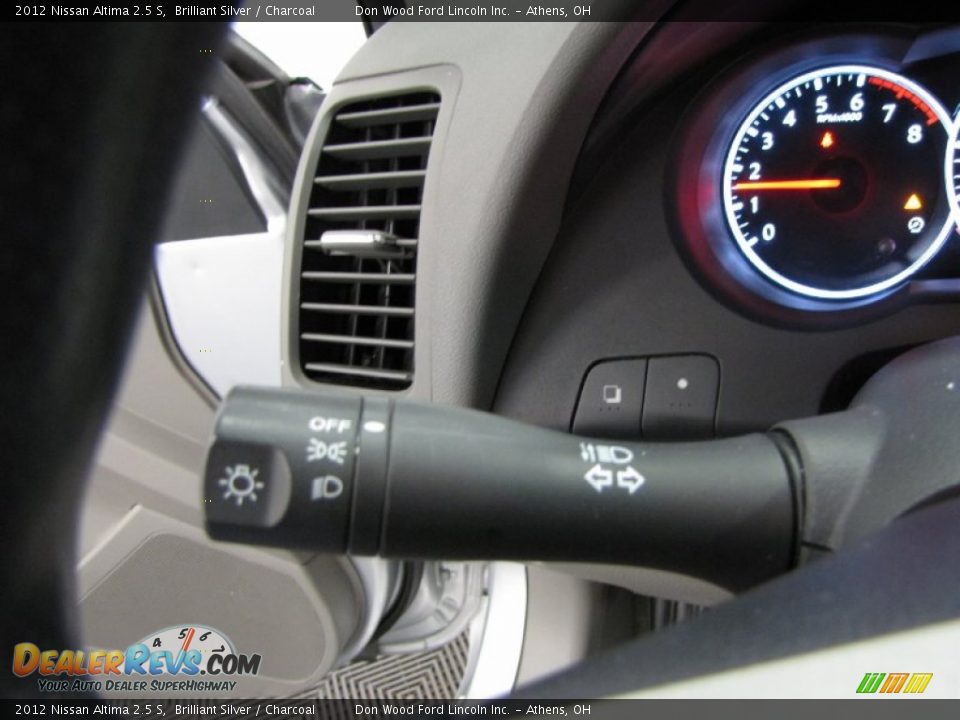 2012 Nissan Altima 2.5 S Brilliant Silver / Charcoal Photo #17