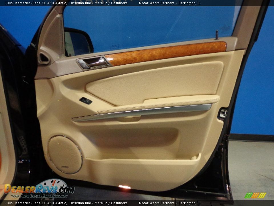 2009 Mercedes-Benz GL 450 4Matic Obsidian Black Metallic / Cashmere Photo #32