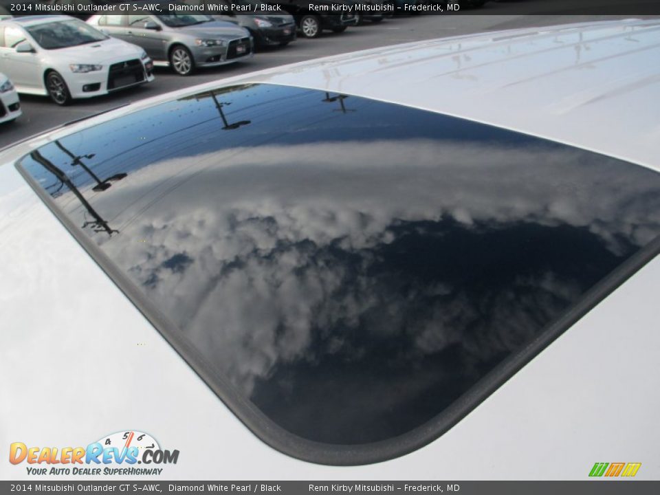 2014 Mitsubishi Outlander GT S-AWC Diamond White Pearl / Black Photo #10