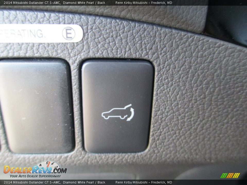 2014 Mitsubishi Outlander GT S-AWC Diamond White Pearl / Black Photo #15