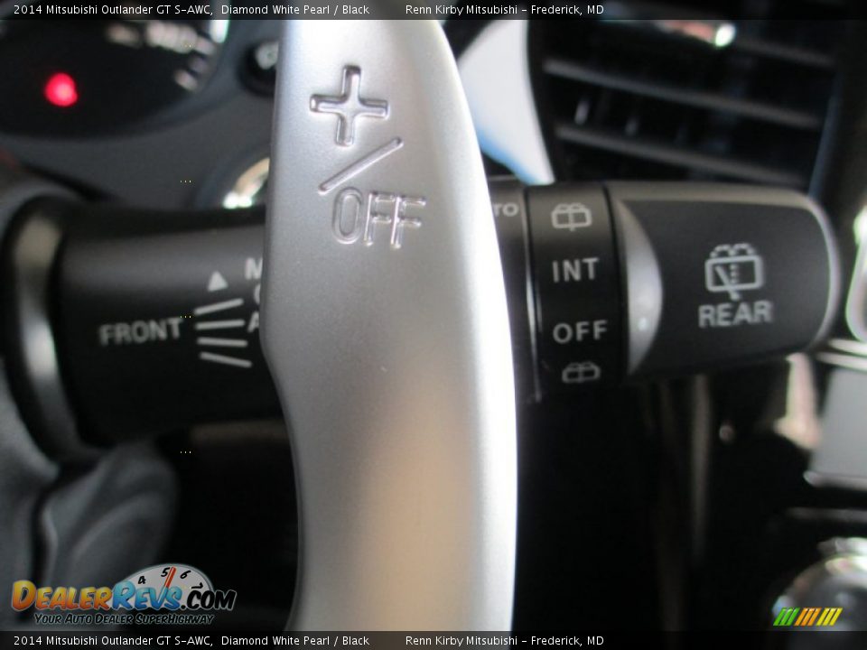 2014 Mitsubishi Outlander GT S-AWC Diamond White Pearl / Black Photo #22
