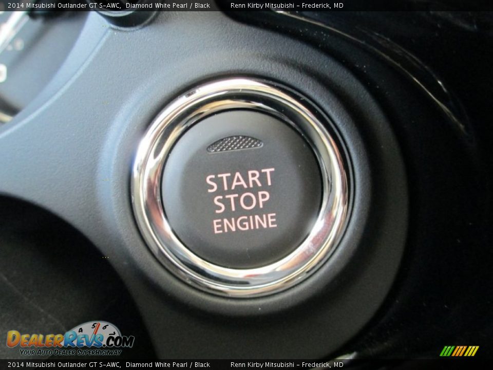 2014 Mitsubishi Outlander GT S-AWC Diamond White Pearl / Black Photo #23